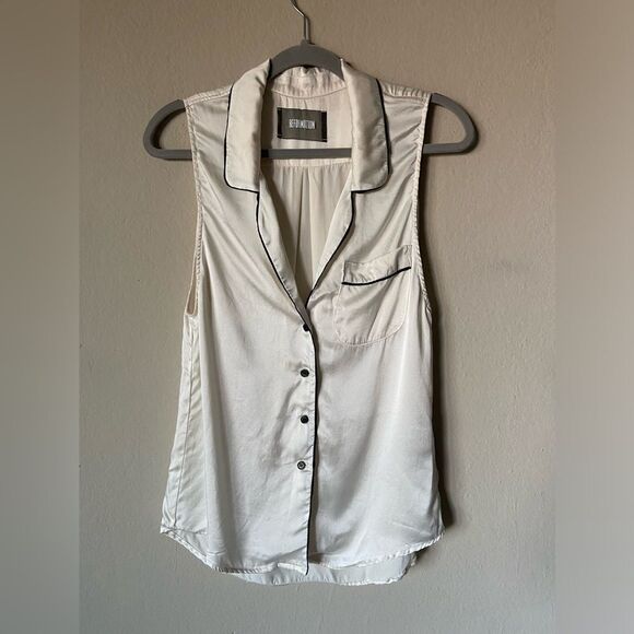 Reformation White Top Button Down Shirt Silky Size XS - Picture 5 of 8